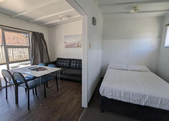 Holdens Bay 4* ロトルア